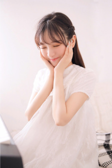 旗袍美人深深