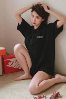 老公看我和别人发的关系好开心
